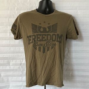 Freedom Gun Store Men’s Olive Green T-Shirt Size Small Short Sleeve Tee